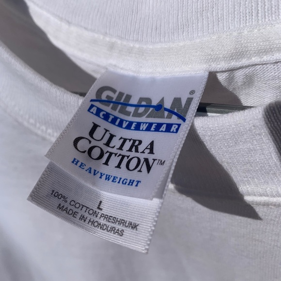 Vintage gildan tee - Picture 7 of 7